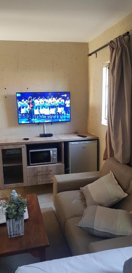 Salas Stay, Midrand Exteriör bild