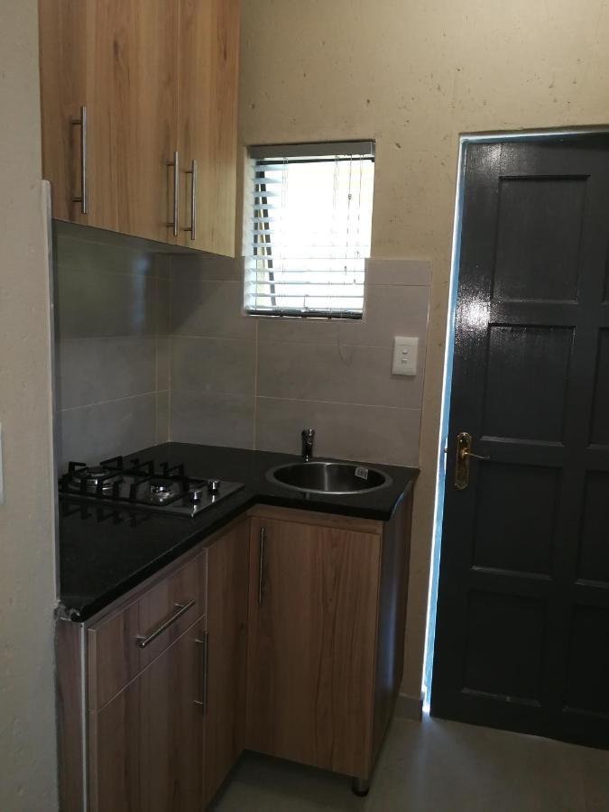 Salas Stay, Midrand Exteriör bild