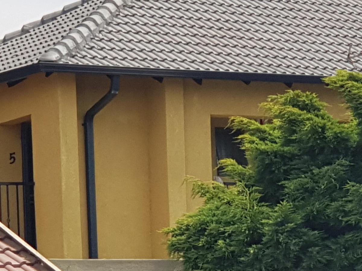 Salas Stay, Midrand Exteriör bild