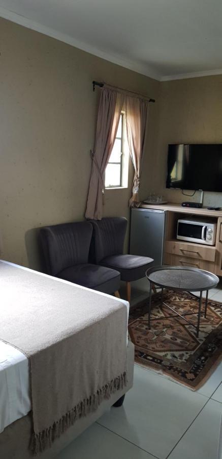 Salas Stay, Midrand Exteriör bild