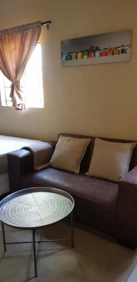 Salas Stay, Midrand Exteriör bild